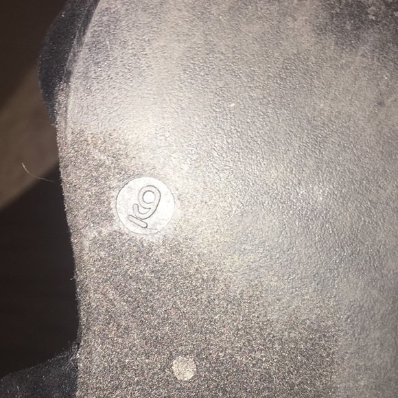 Sandals - Picture 2 of 4